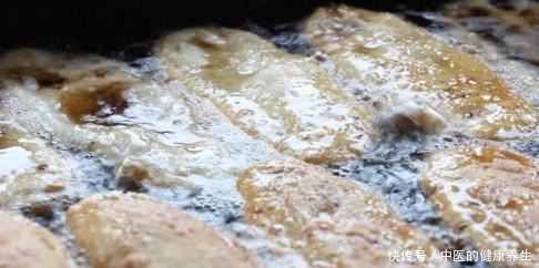 沙镇呱嗒想吃还得排队等!