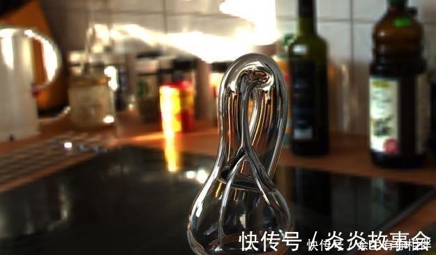 克莱@假如人进入克莱因瓶, 然后再出来会发生什么!