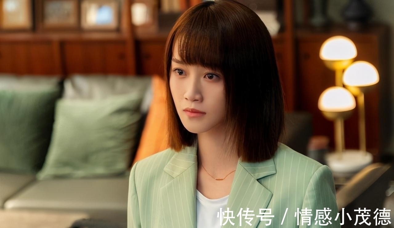 现实生活中$老梁:经常有4种表现的人,多半是“卑鄙小人”,不值得深交