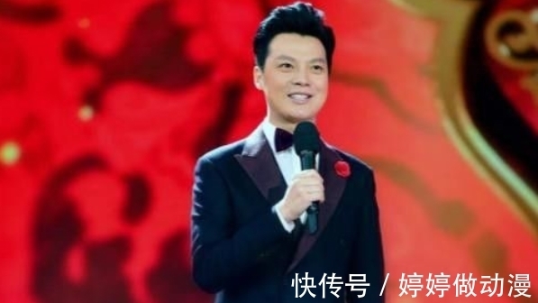 央视主播齐聚中传拍大片,康辉白岩松太