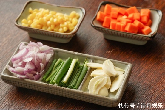 吃了半辈子的米饭,第一次见这个新做法,孩子吃一次就念念不忘