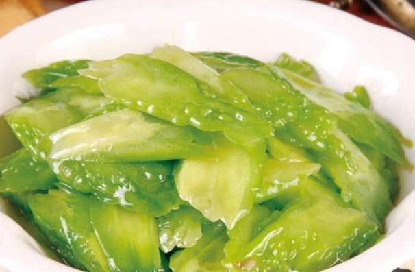 苦瓜|糖尿病的几大“克星”,连续吃7天,稳定血糖,比胰岛素厉害多了