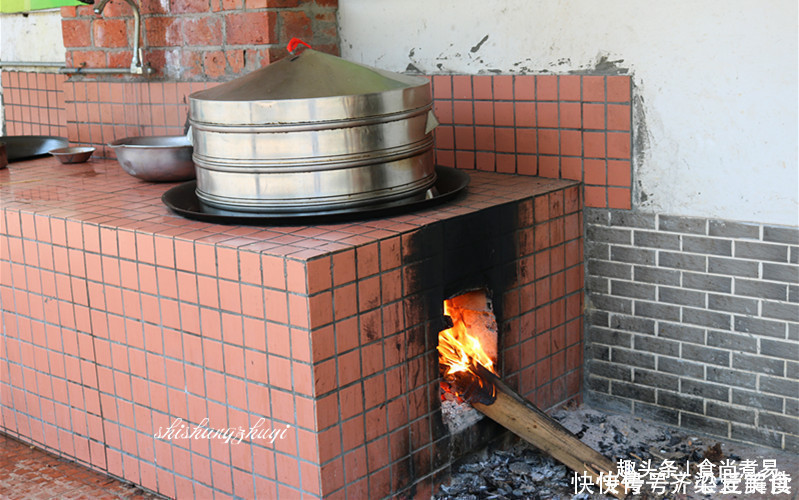 香麦菜|和爸妈去郊区吃农家菜，看见土灶有说不出的亲切感，饭菜也合胃口