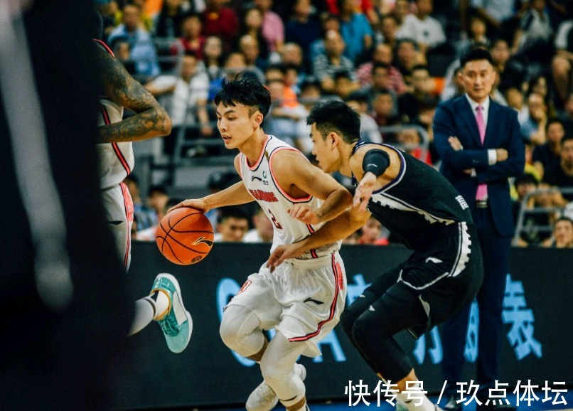 韩德君|广东男篮迎坏消息!最新画面曝光,苏群一番言论透漏杜锋隐情