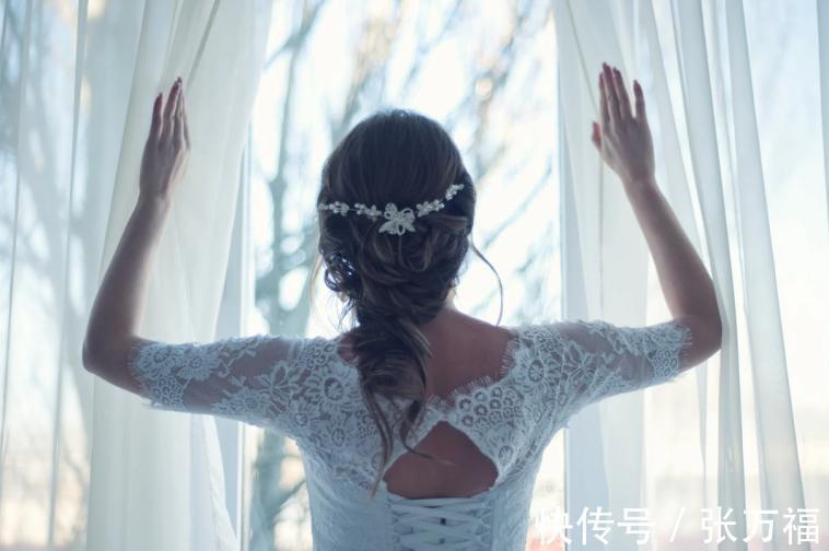 钻石 女人为何一定要买钻戒？