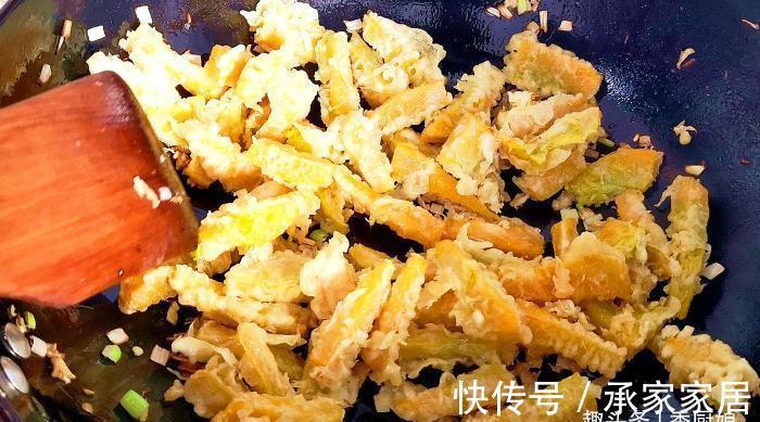 南瓜条|入秋后,我家没少吃南瓜,营养特全面,当菜又代粮,常吃对脾胃好