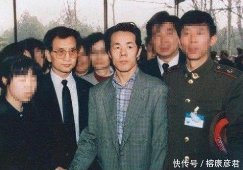  张宝胜|他自称从小异于凡人，被称拥有特异功能，他是靠什么风靡全国