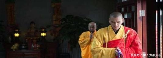 朱元璋|朱元璋去寺庙烧香,问和尚朕要下跪吗高僧一句话,挽救全寺人!