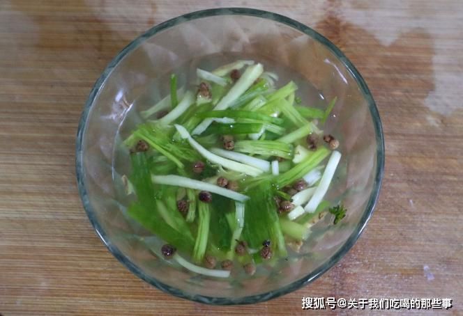 膨松|蒸包子馒头，发面别只放酵母，多放“2样”，洁白膨松，香软筋道