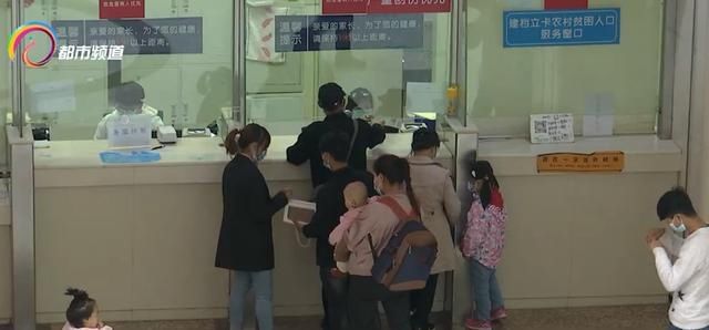 价格少则十元，多则上百元，儿童化妆品销售“走俏”，真的安全吗？