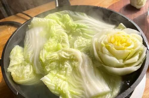 年夜饭压轴菜“花开富贵”，上桌惊艳四座，寓意幸福美满，超简单