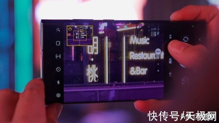 s22|“白天不懂夜的黑”三星Galaxy S22 Ultra：我却更懂夜的美