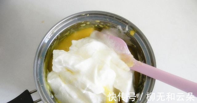 珍藏了几年的方子贡献出来,超级好吃的烫面法戚风蛋糕的做法!