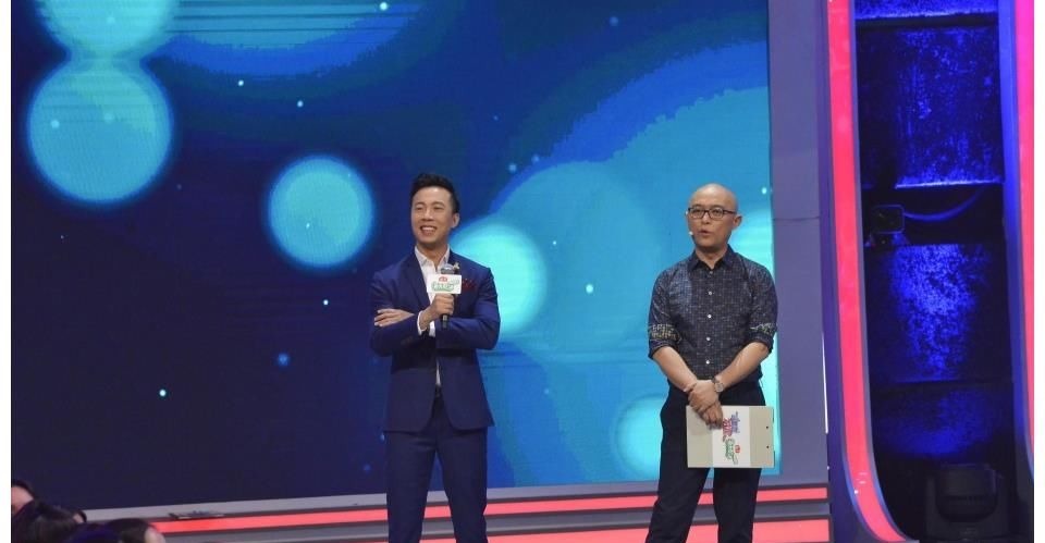 非诚勿扰：男嘉宾成功表白，等女孩摘下假发后，男嘉宾态度骤变