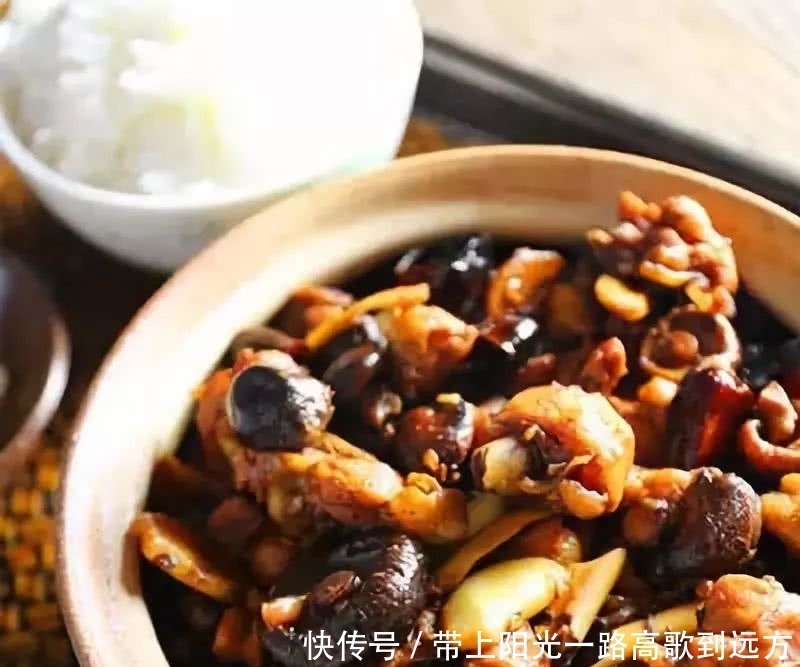 正宗香菇焖鸡做法,鲜香美味又营养
