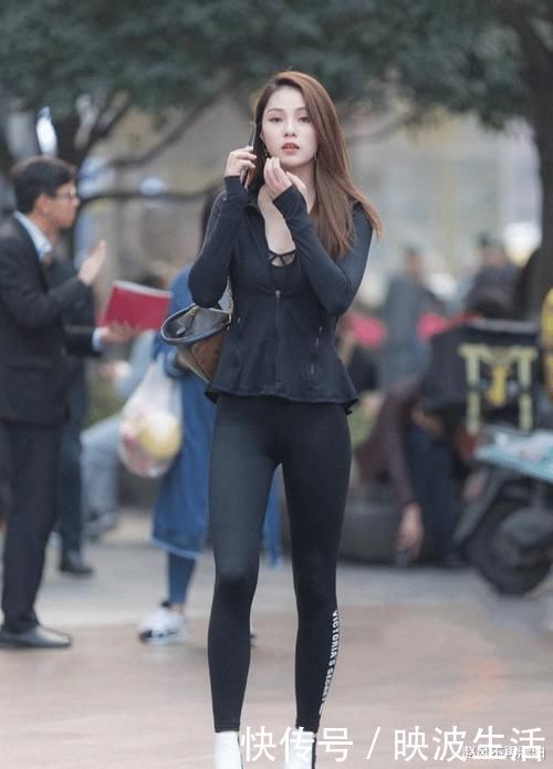 造型感|黑色和白色的经典搭配从不过时，纯净风格很迷人