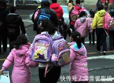 教育方式|高龄孕妈顺产男婴,7天后又生下双胞胎女儿,医生:太有福气了