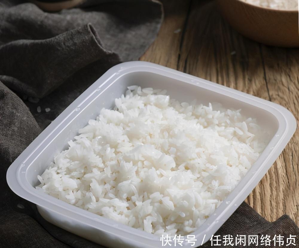 热饭|自热饭风靡一时,吃货直呼神奇,但有谁注意到里面的“假大米”