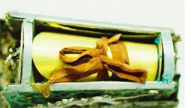 金棺$古墓中发现纯金棺材,为何至今仍未打开,专家直呼:不敢打开!