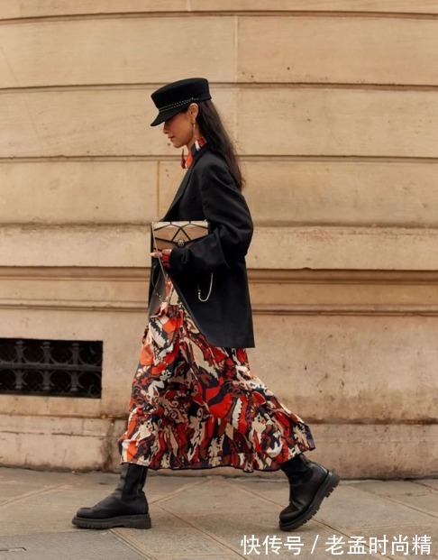 博主|上班没时间搭配?一条简单的连衣裙让你一周不重样