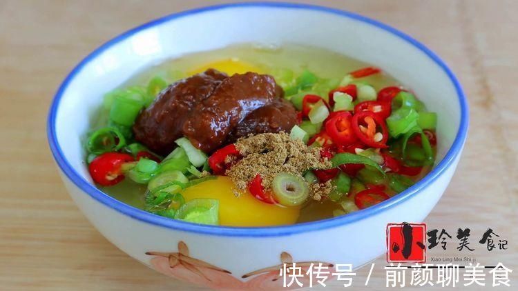 豆瓣酱|玉米面最好吃的做法，一层比一层香，连吃3天都没吃够，营养解馋