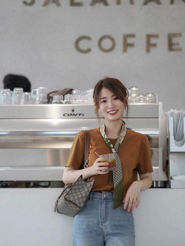 穿搭|秋天想穿出高级感,这几种搭配颜色方法得学会,能让你又飒又美