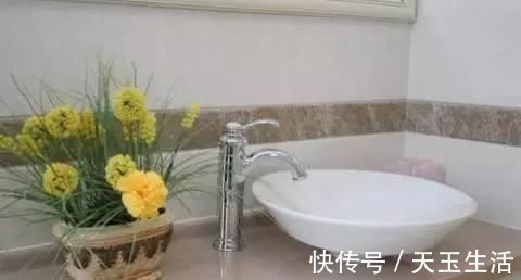 保姆|卫生间味道重,保姆教了我这5招,很好用!