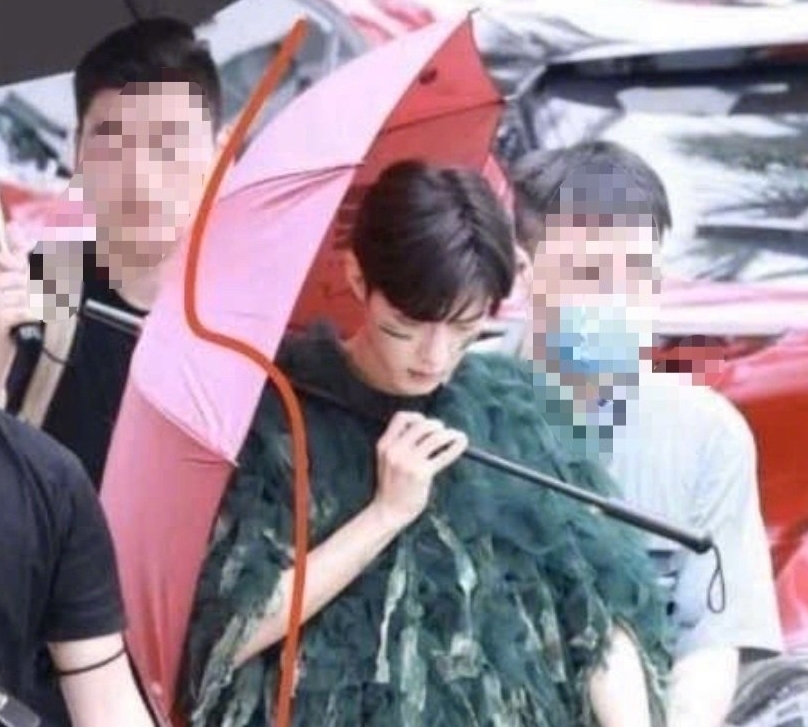 岁岁平安 肖战惊喜出镜《王牌》,感谢出道贵人李宇春,与平台冰释前嫌?