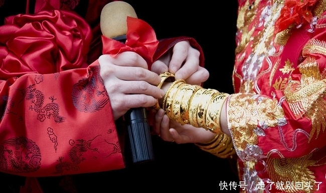 婚礼|法国小伙倒插门到中国农村，传统婚礼让新娘喜不自禁