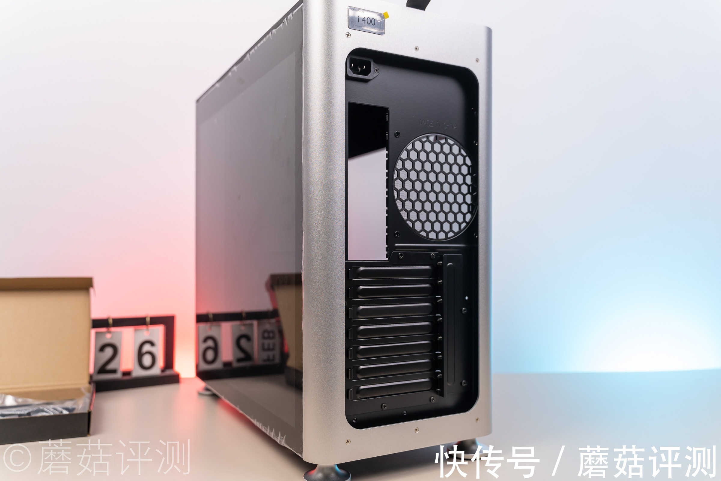 机箱|散热优秀，存储拓展性很棒！视频UP主与乔思伯I400机箱不得不说的故事