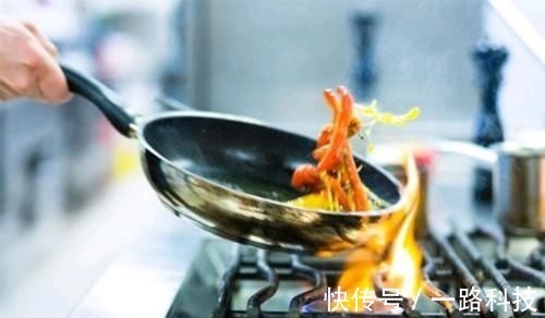 猴头菇|常吃面条对胃好?提醒:若想胃部健康,3种食物尽量少吃一些