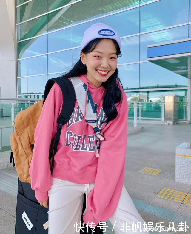 毛衣|毛衣+卫衣,卫衣+大衣,小个子冬天这么穿太美了!