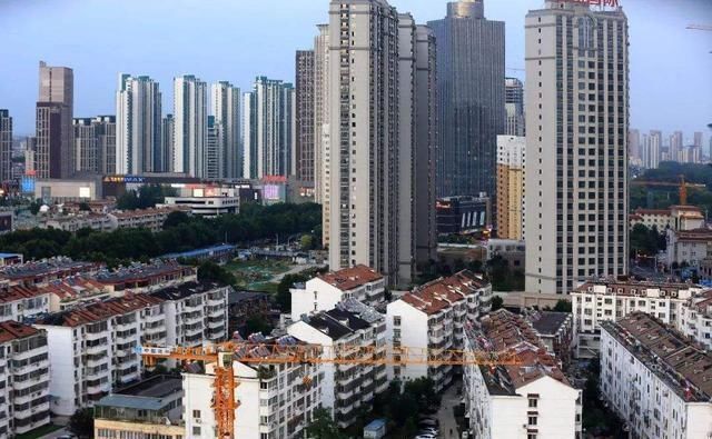 讲讲价|二手房真的不好卖吗便宜了20万别急着高兴,买家讲讲价降30万