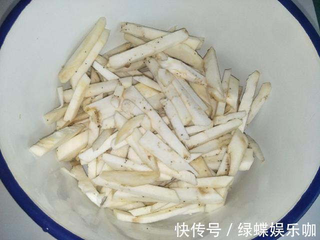 大厨|炒茄子，不管圆茄子还是长茄子，按照大厨的方法，茄子香软不发黑