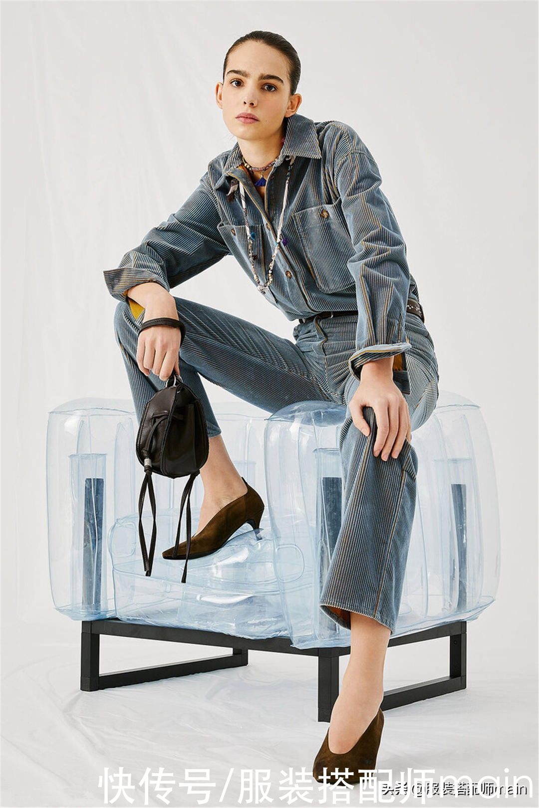 时髦不累脚的猫跟鞋，记住这4个搭配思路，显高又显气质