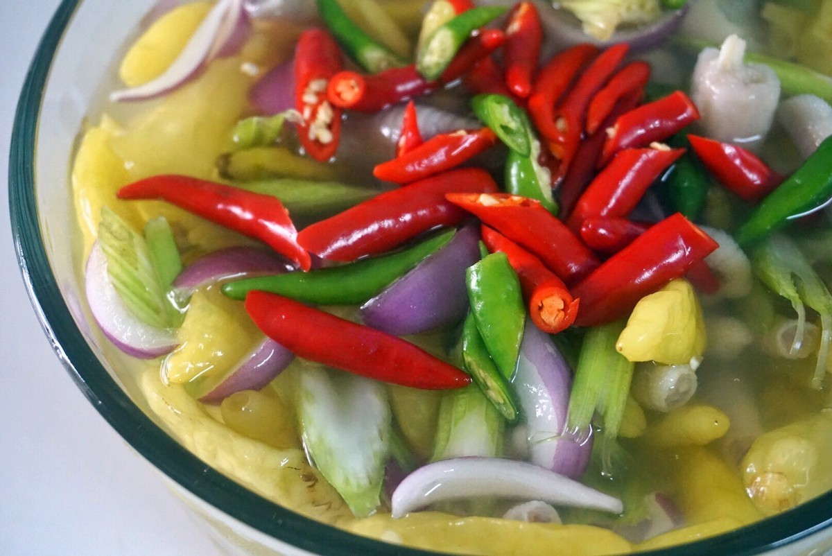 泡椒凤爪，追剧必备零食之一，自己做得更美味可口！