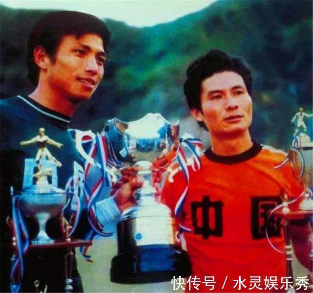 纽约宇宙队|当年被贝利当面夸赞的11号国足球员，究竟是谁？