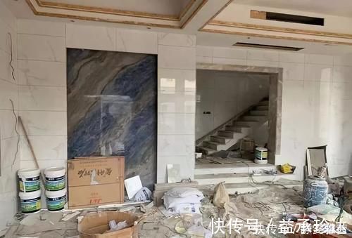 村盖|实拍丨花一年时间回村盖三层别墅,修院子砌池塘,让人羡慕!