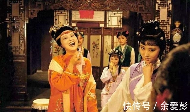 抄检大观园&抄检大观园暗示了贾宝玉的婚姻,贾府选了谁?王熙凤就是风向标