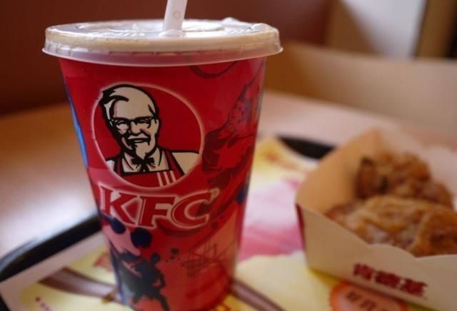 傻傻|还傻傻相信肯德基有“点餐暗语”服务员听了都囧,说了只会被笑