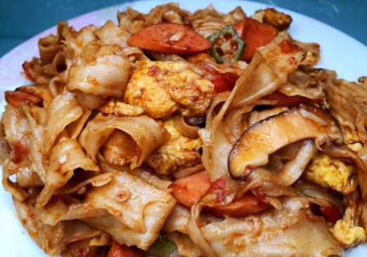 每次买这面条,我从不嫌多,用它来炒面最好吃,炒一大盘都抢光