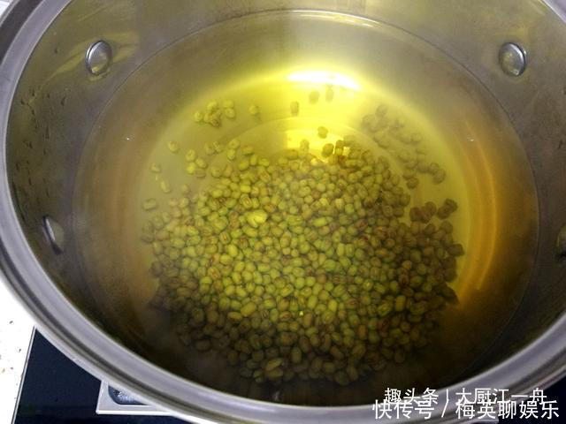 滴上几滴白|绿豆汤怎样熬才不发红大厨只需多做这一步,绿豆汤久熬不红