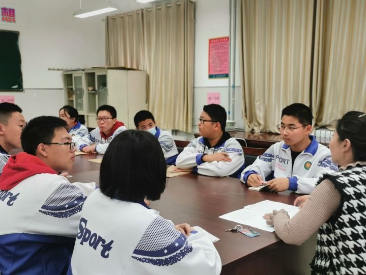 年级|济南中学成立高一年级学生自律监督会