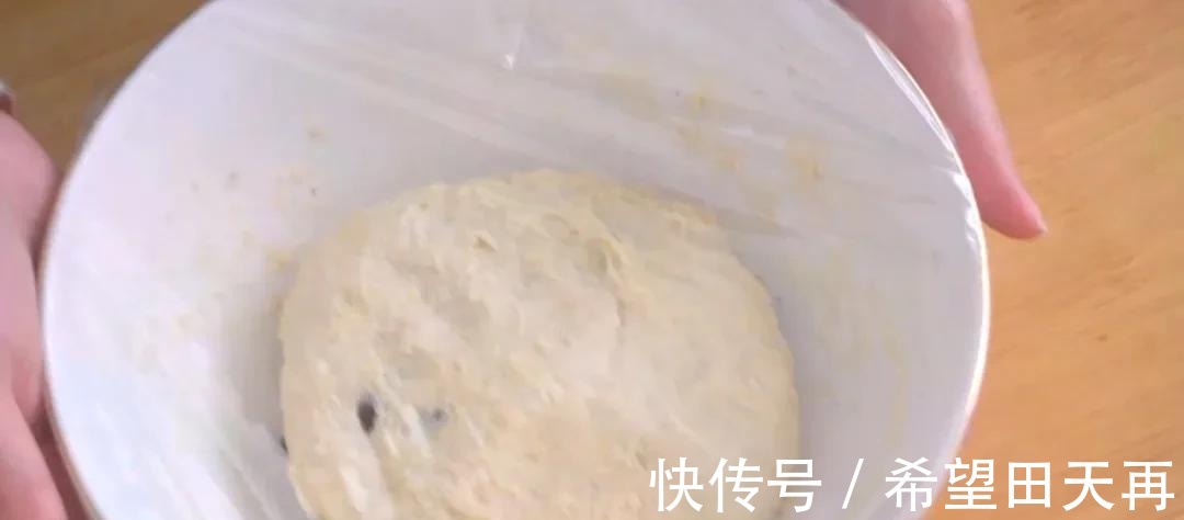 没有厨师机，没有高筋面粉，如何做出松软的面包！