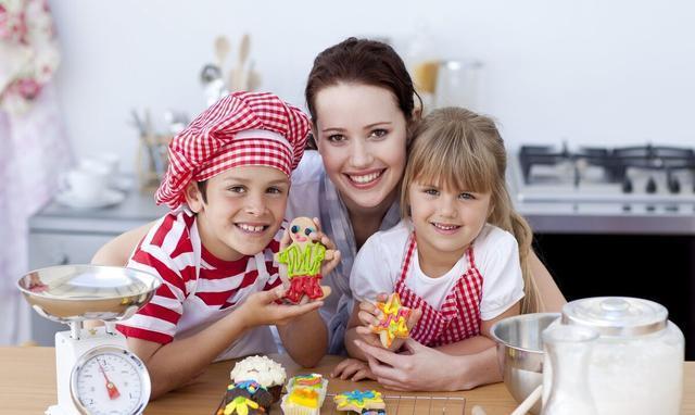 因素|儿童对友谊的认识会经历4个阶段,影响儿童择友的因素有3点