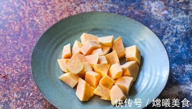 老一辈留下来的做法真好,不用水不用油,吃一次想十次,好吃极了