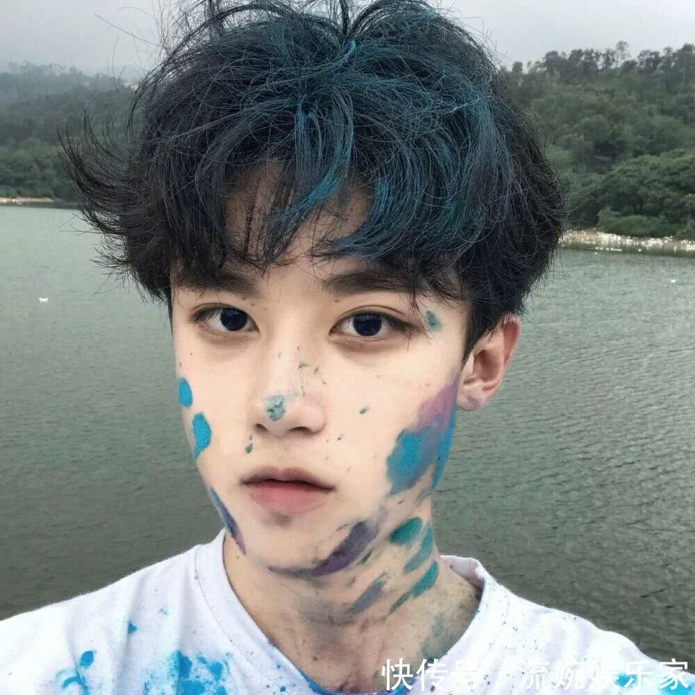 王小波|神仙·男生头像丨燕子不归春事晚,一汀烟雨杏花寒