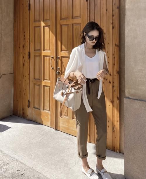 女人|45岁女人以后，建议少穿这3种颜色，邋遢掉档次不说还显老