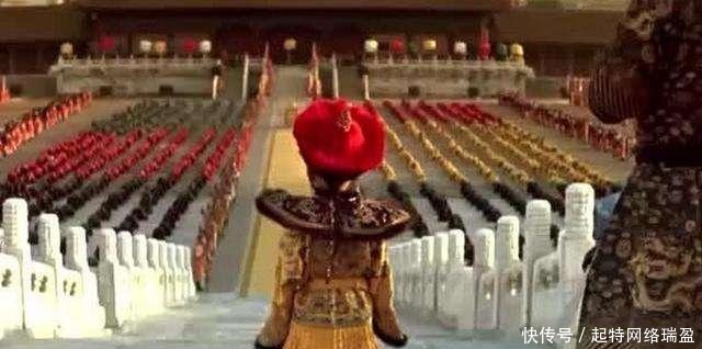 溥仪晚年回故宫,从龙椅下翻出个“宝贝”,宝贝是什么?