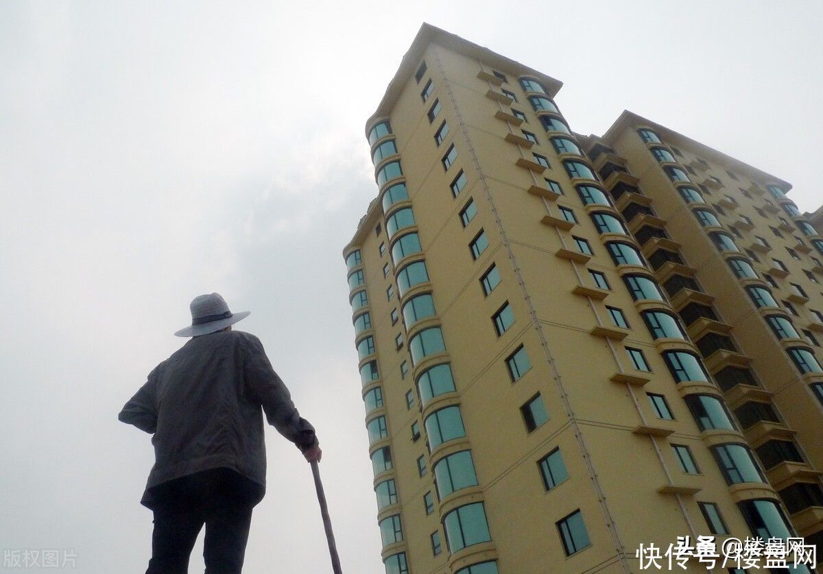 房屋|买房一年出现17条裂缝,专家:这两年是房屋质量最差的两年